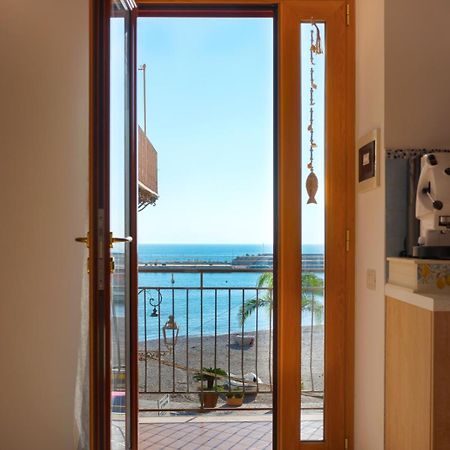 Casa Vacanze "Il Baffo E Il Mare" Cetara Esterno foto