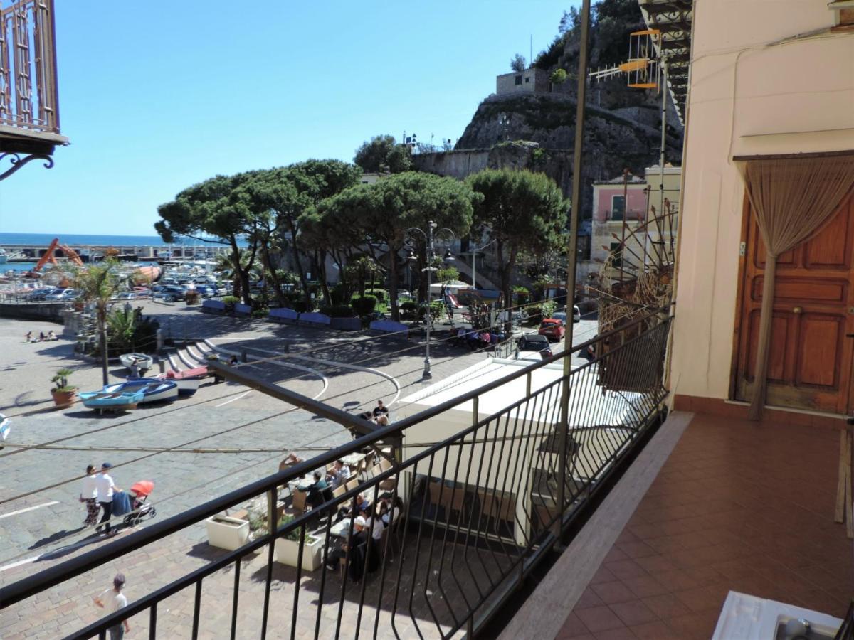 Casa Vacanze "Il Baffo E Il Mare" Cetara Esterno foto