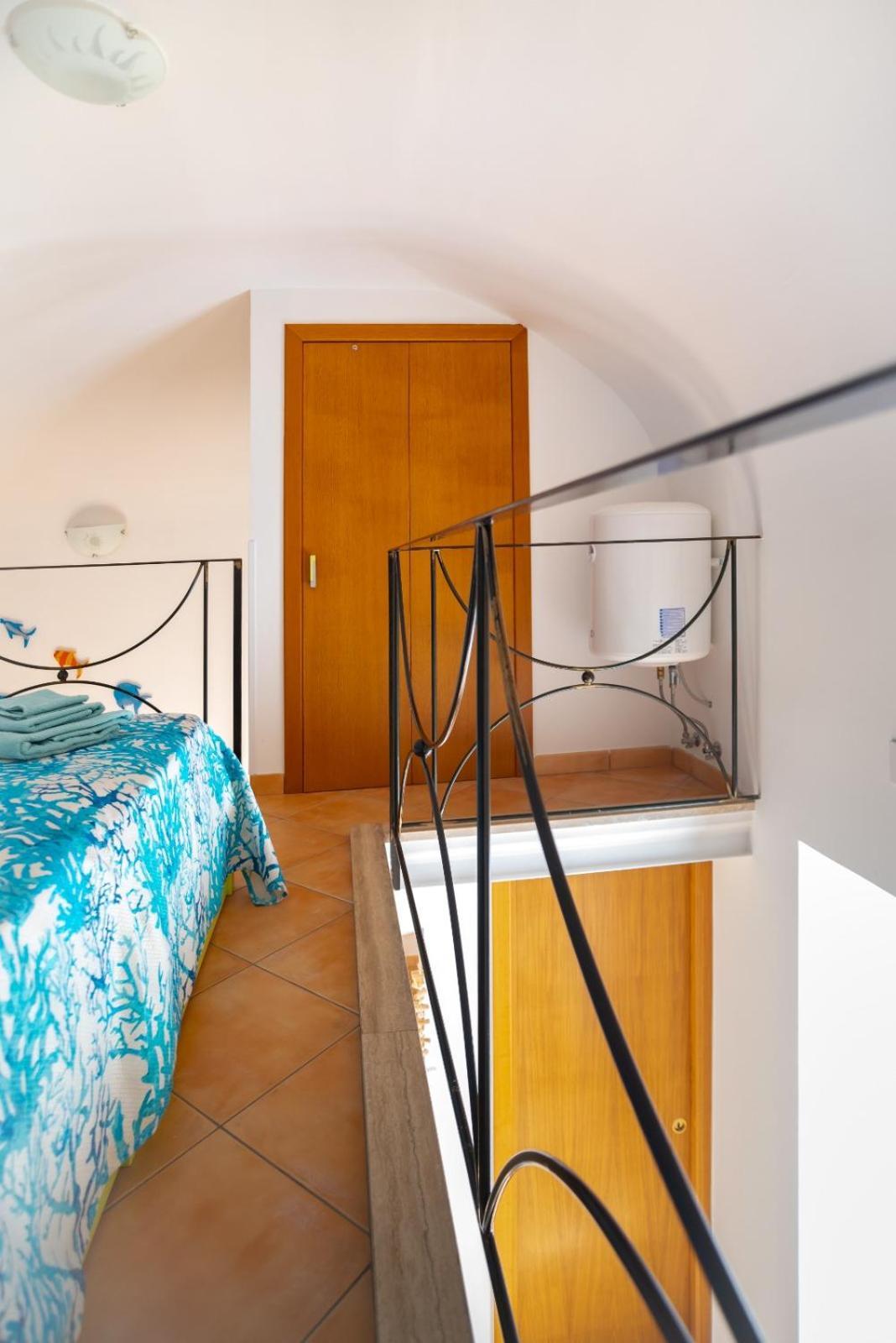 Casa Vacanze "Il Baffo E Il Mare" Cetara Esterno foto